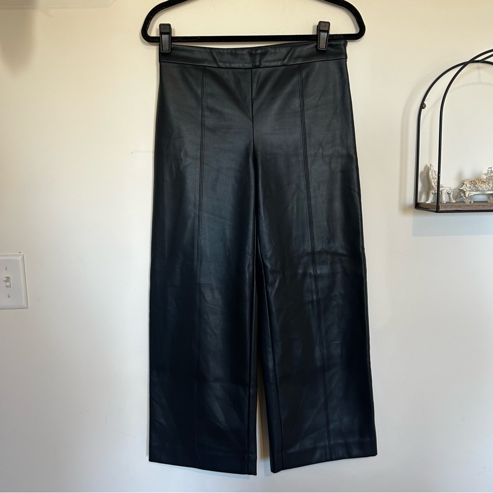 Ann Taylor Black Wide Leg High Rise Waist Cropped Faux Leather Pants Size 0